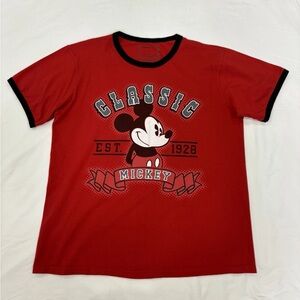 🌻Disney Store “Classic Mickey” Red Graphic Tee – Size L